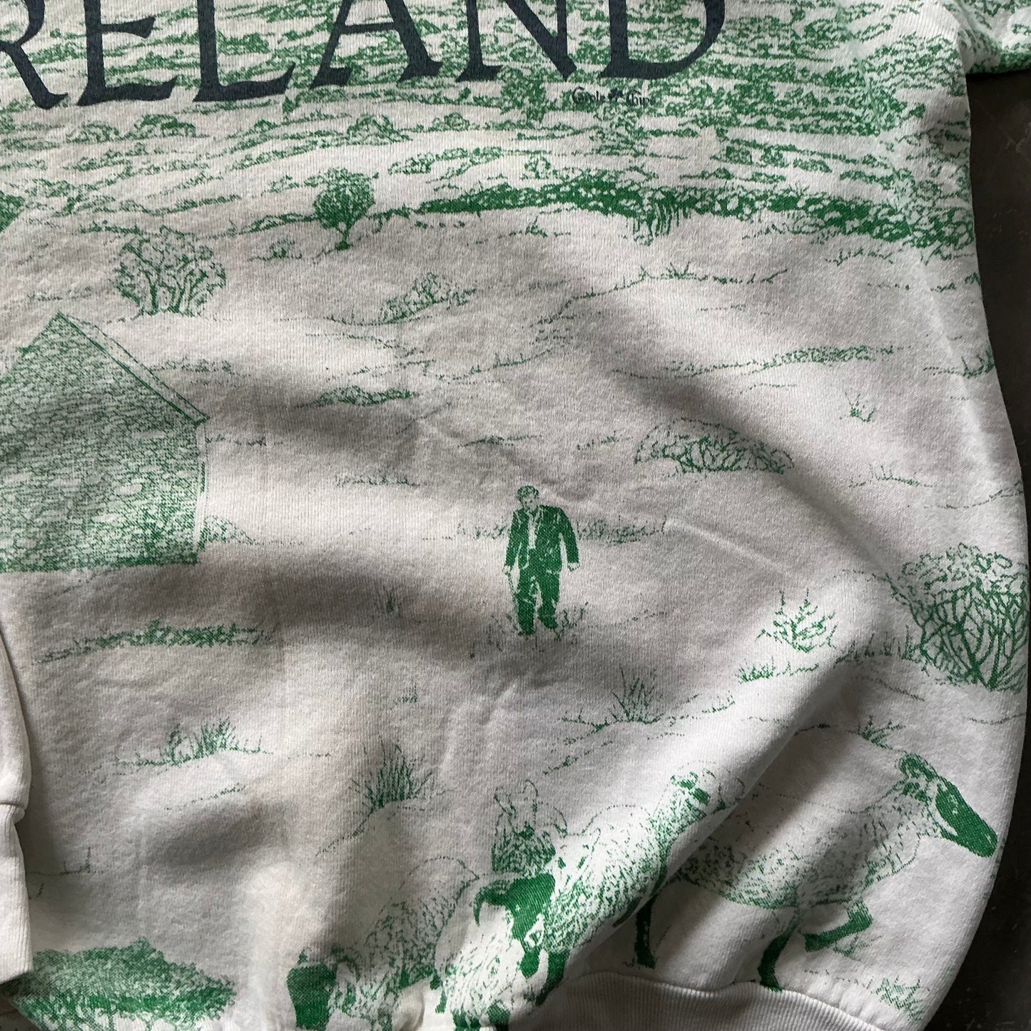 90’s Rare Ireland AOP Sweatshirt M/L