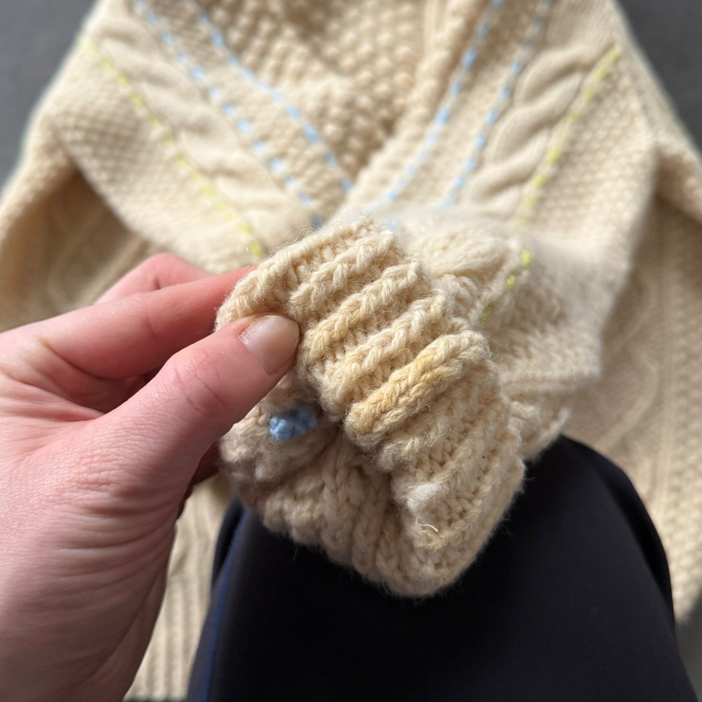 Hand Embroidered Claddagh Wool Geansaí Size Small