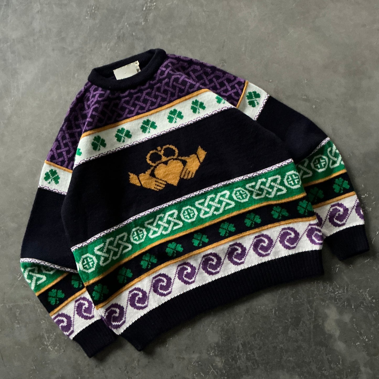 80's Vintage Claddagh Sweater Size XL