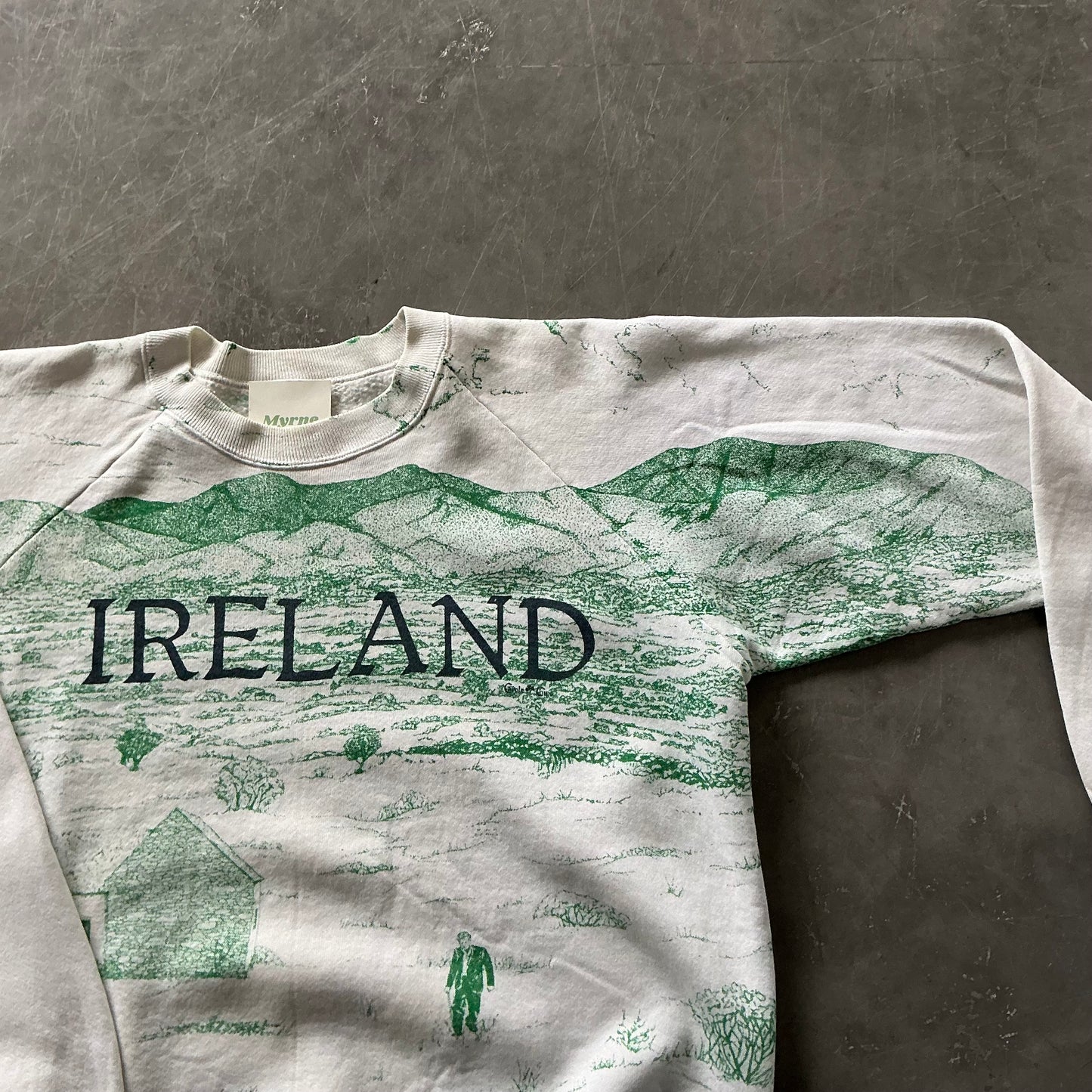 90’s Rare Ireland AOP Sweatshirt M/L