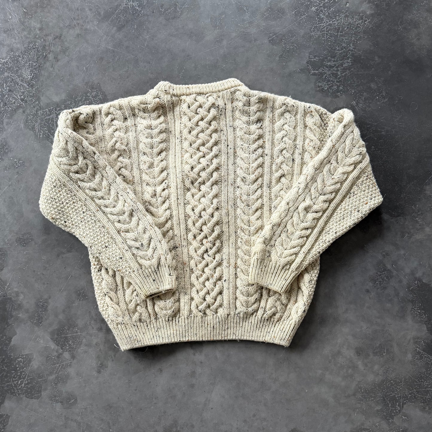 12. Embroidered Pint Geansaí Size Large