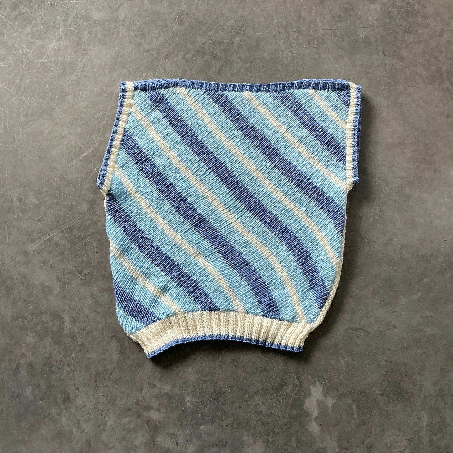 Hand Knitted Tank XXL