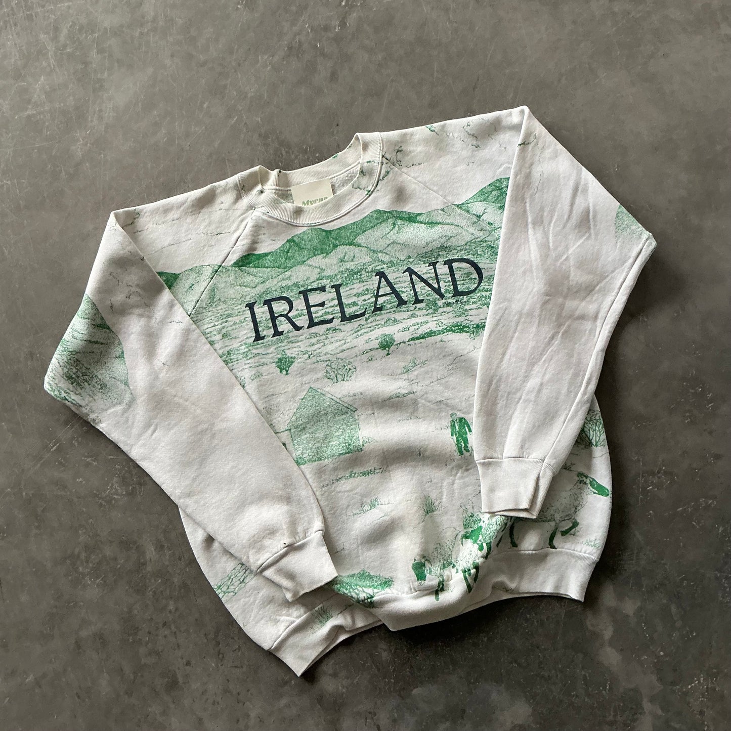 90’s Rare Ireland AOP Sweatshirt M/L