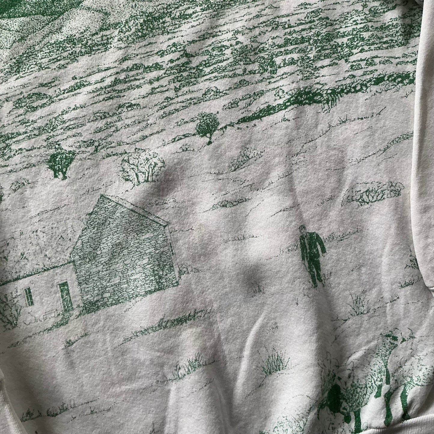 90’s Rare Ireland AOP Sweatshirt M/L