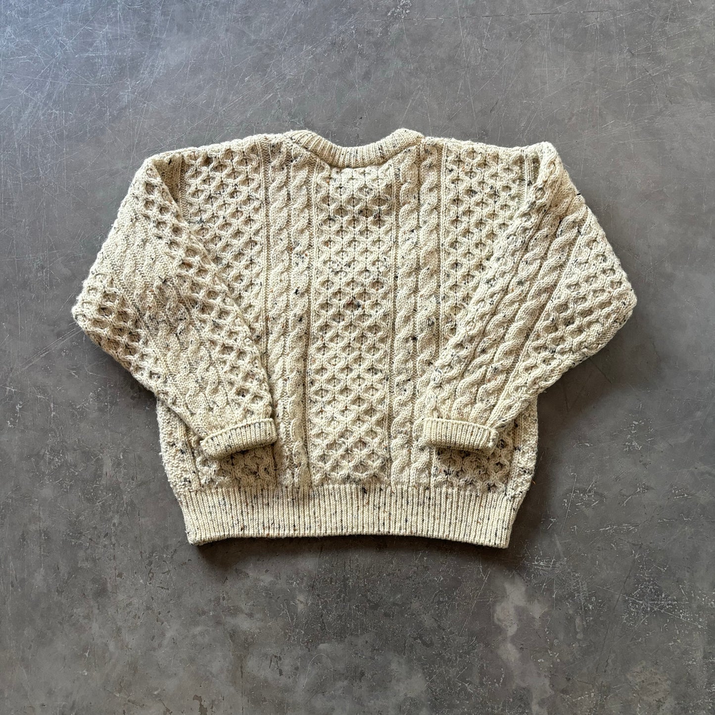 (8) Éire Geansaí Size Boxy Small