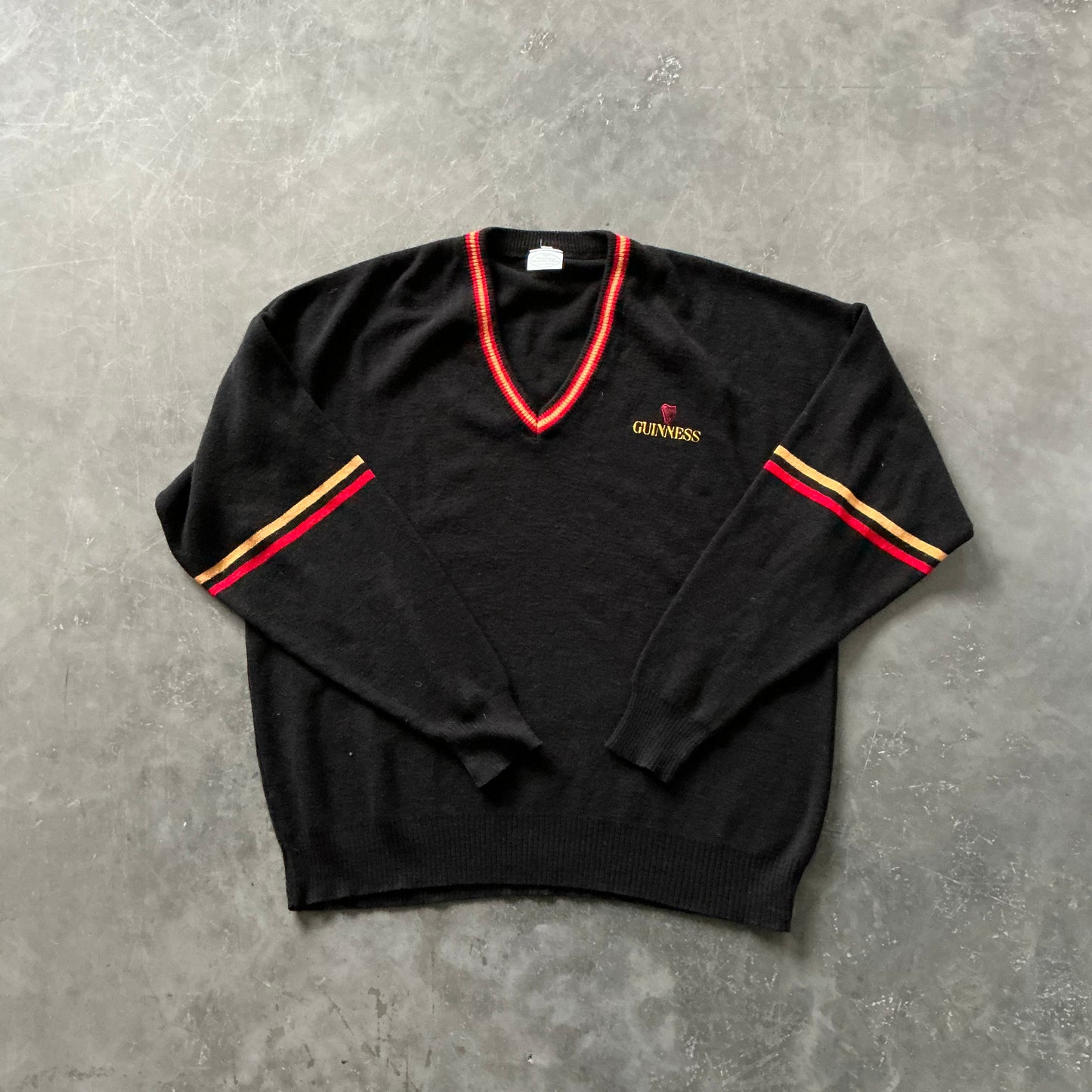 1980's Vintage Guinness Sweater Size XL