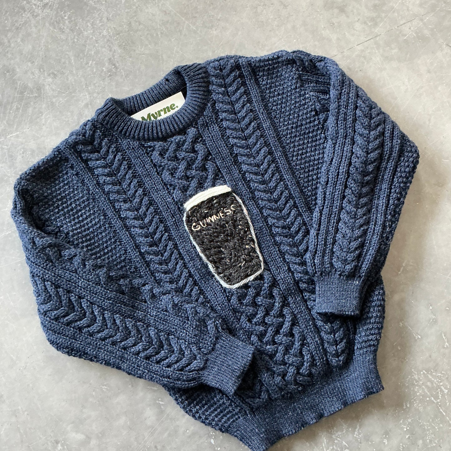 (4) Guinness Pint Geansaí Size XS/SMALL