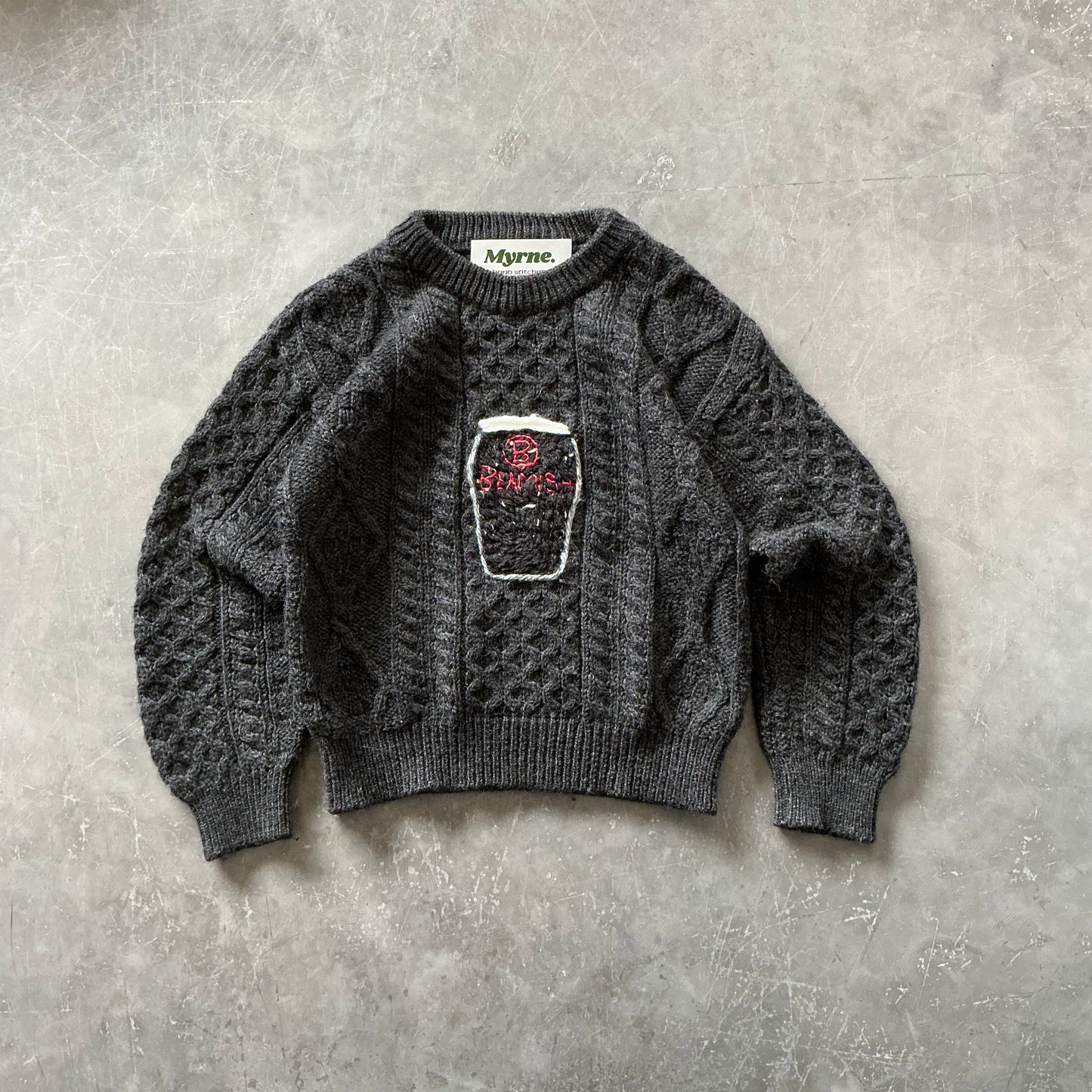 (5) Beamish Pint Geansaí Size XS