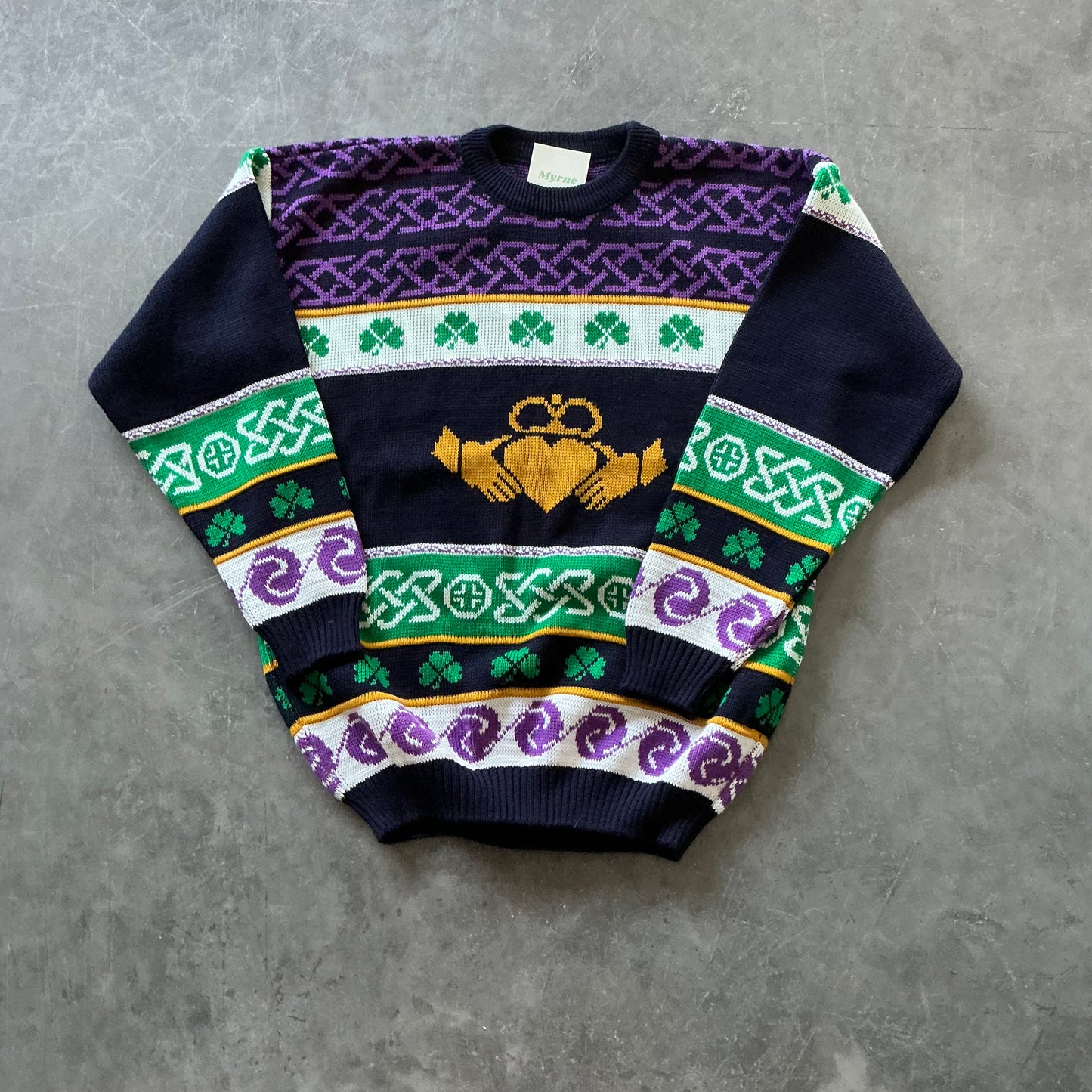 Vintage Claddagh Sweater Size Small