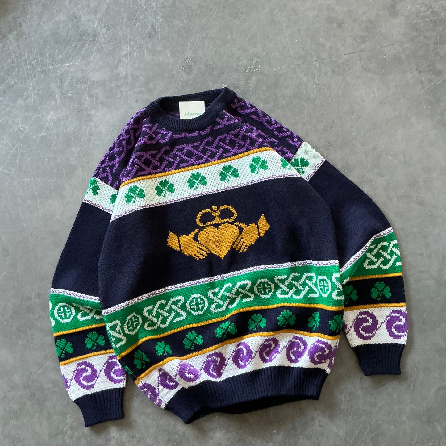 Vintage Claddagh Sweater Size Small
