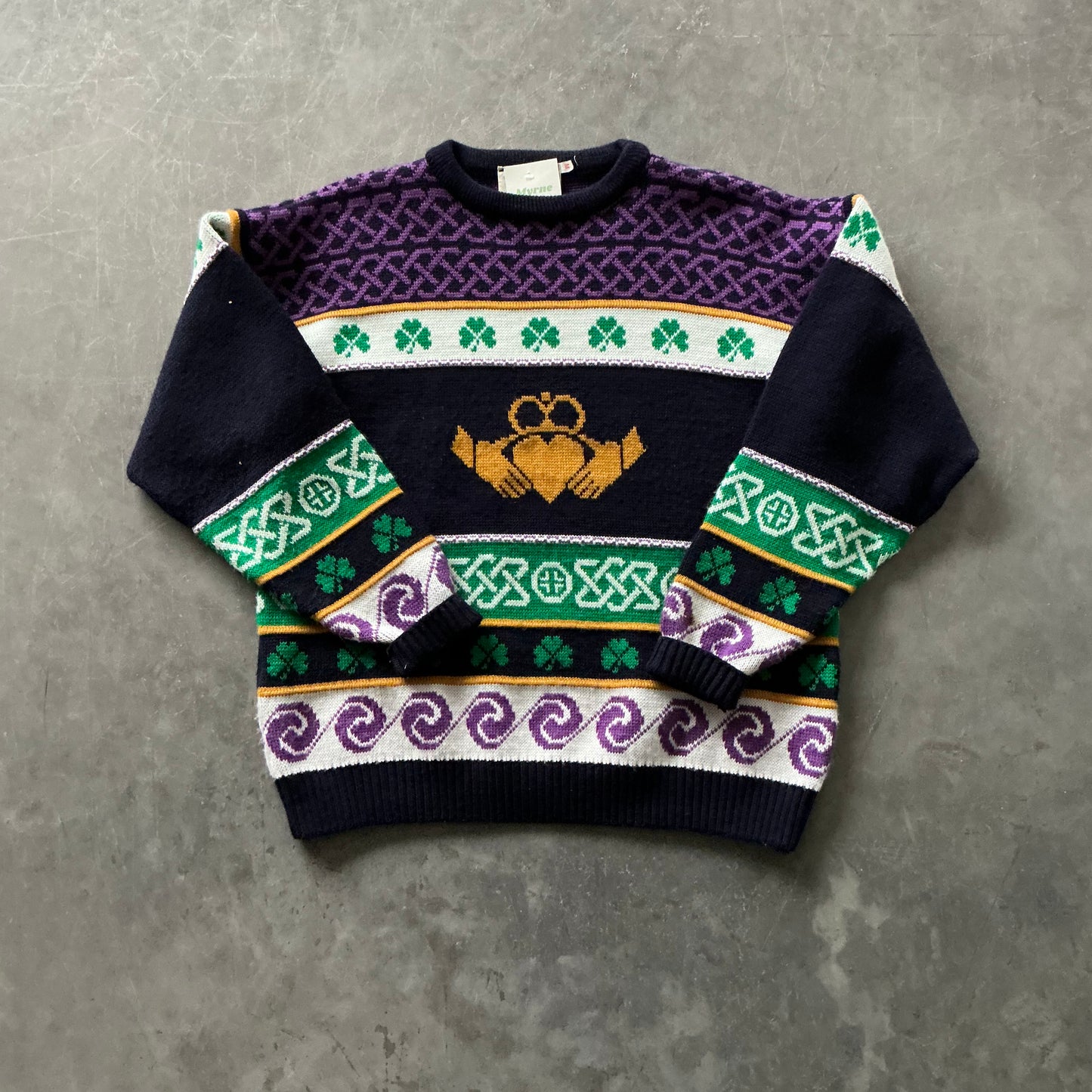 80's Vintage Claddagh Sweater Size Medium
