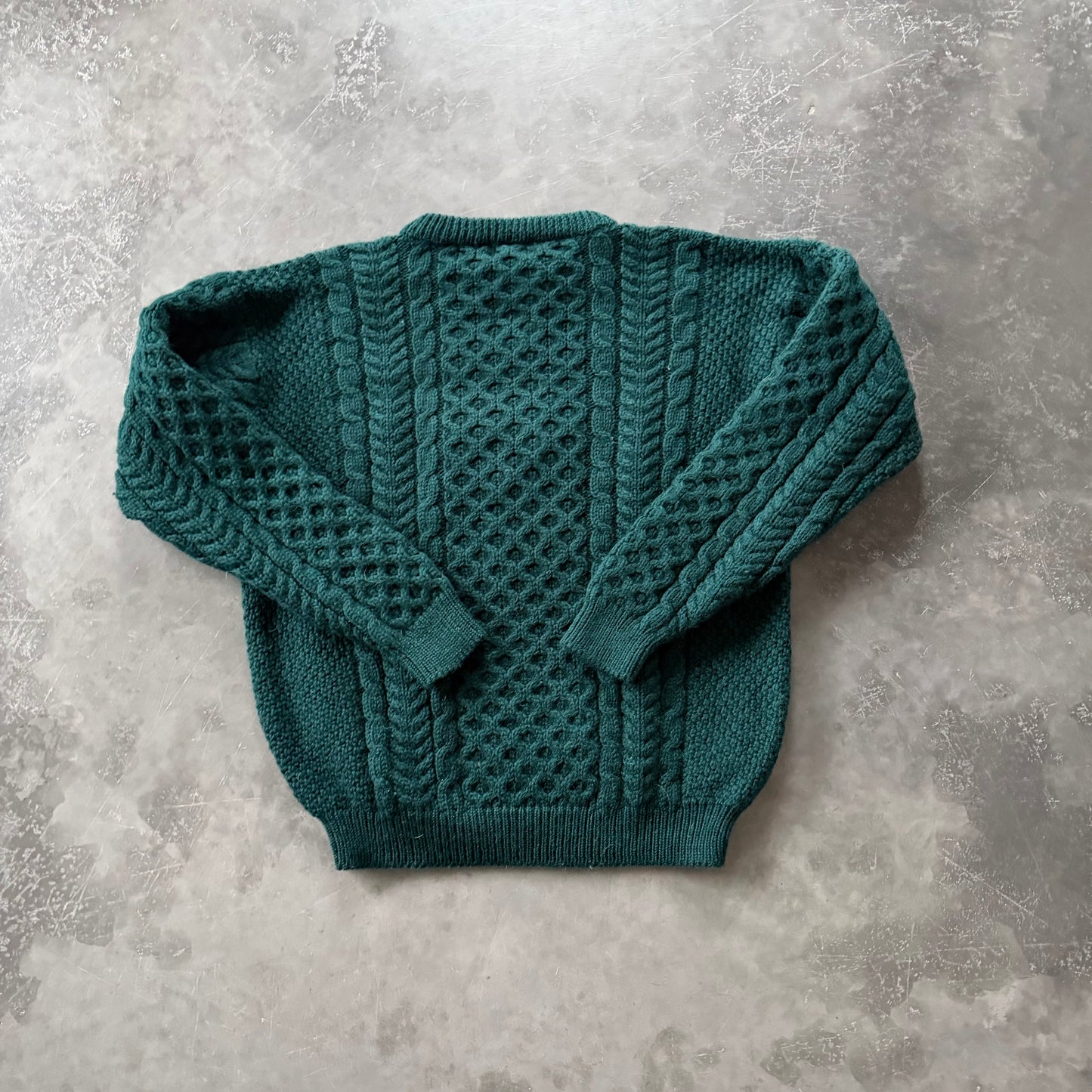 16. Embroidered Pint Geansaí Size XXL