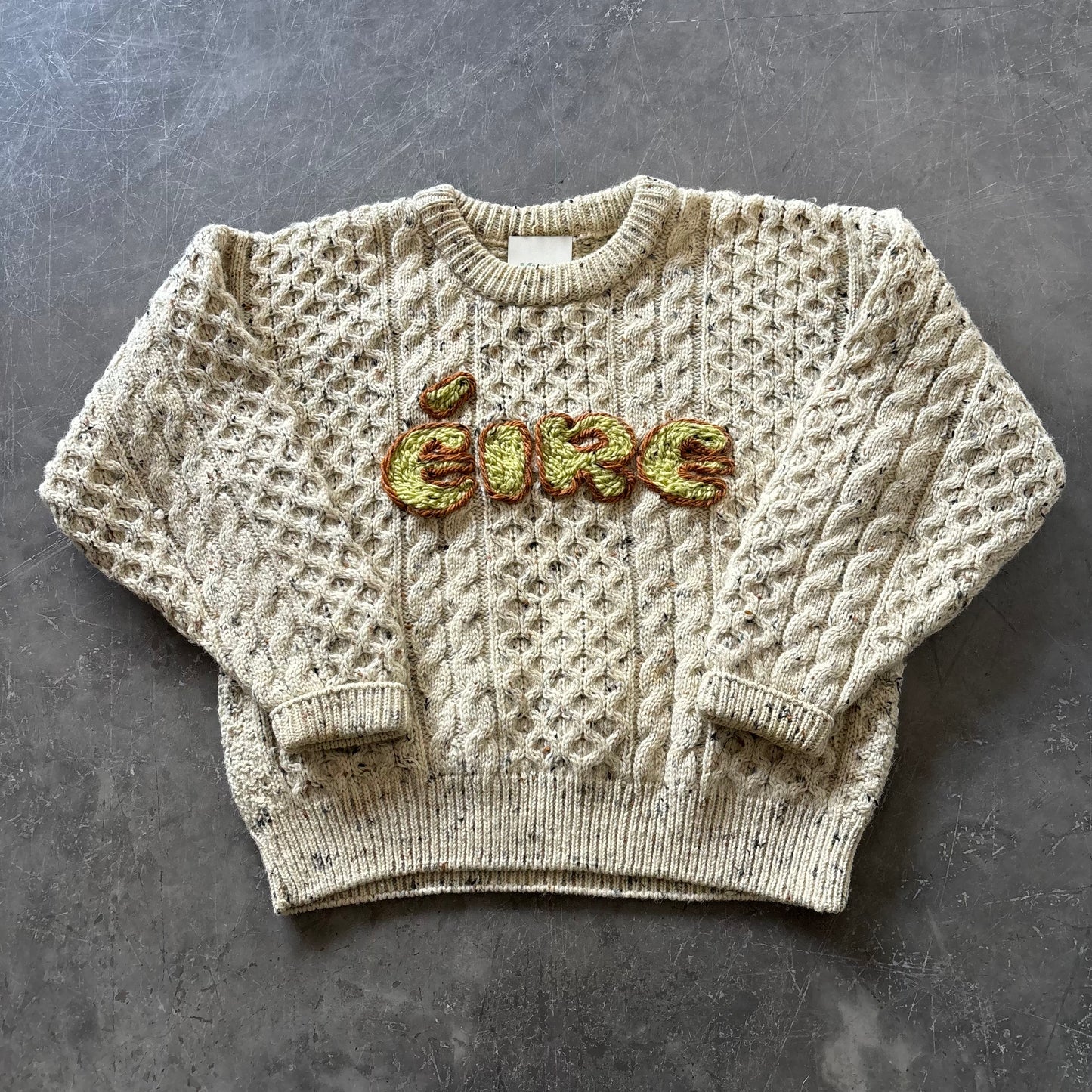 (8) Éire Geansaí Size Boxy Small