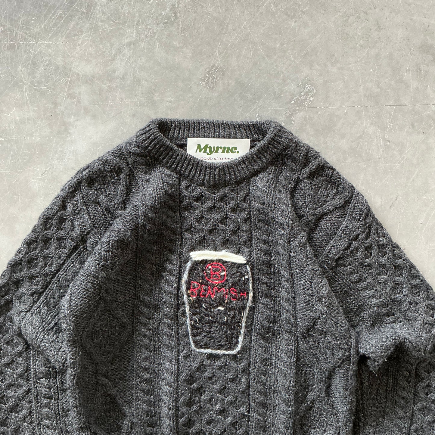 (5) Beamish Pint Geansaí Size XS