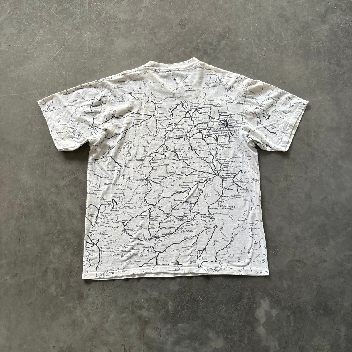 Rare Vintage Ireland Map Tee Boxy Large