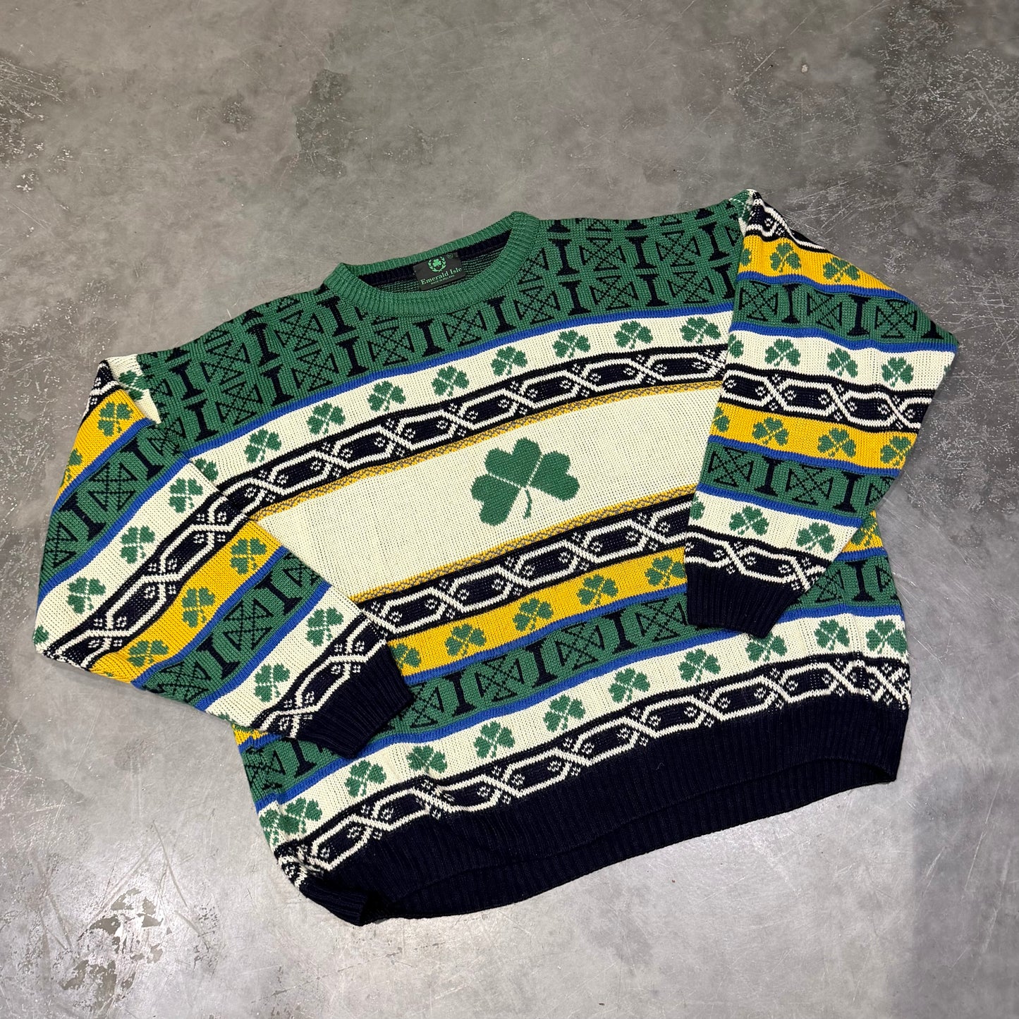 Vintage Shamrock Sweater Size XL