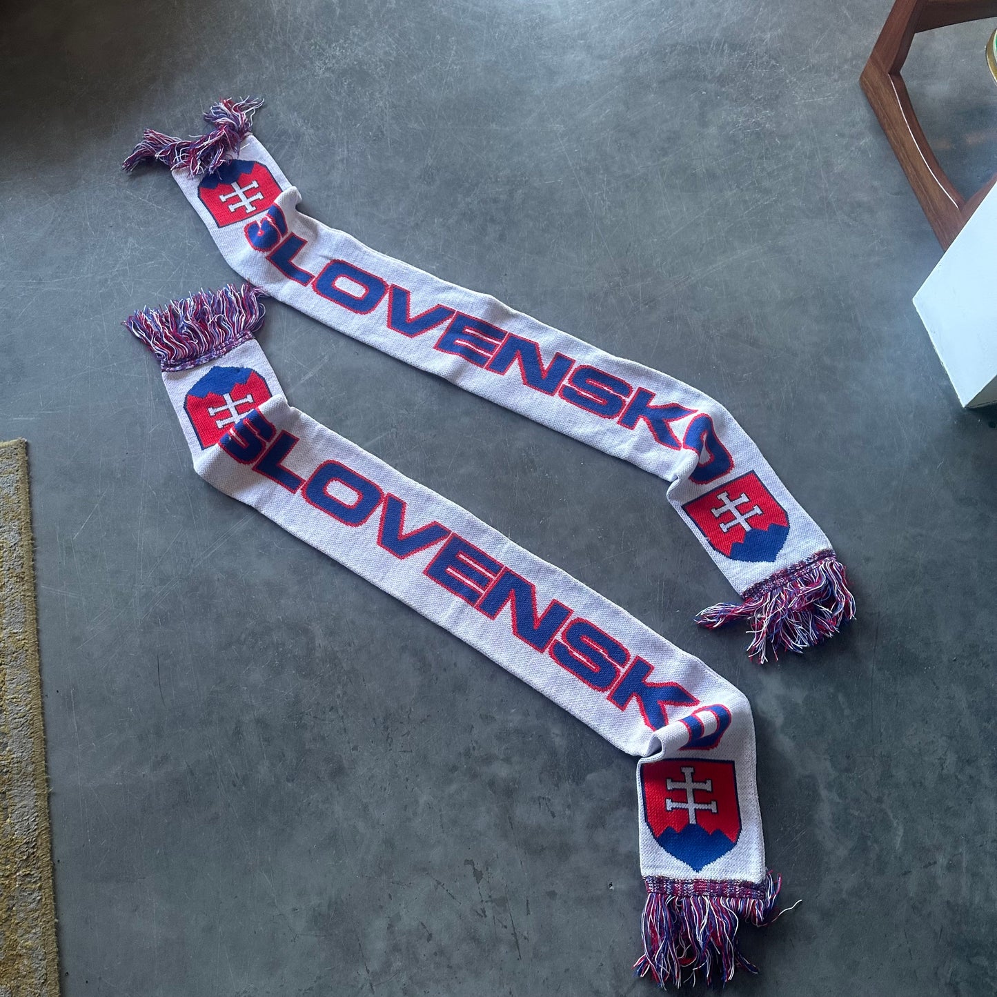 2x Slovensko Scarves