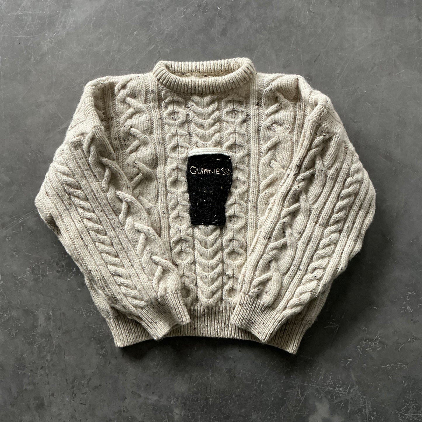 (7) Guinness Pint Geansaí Size XS