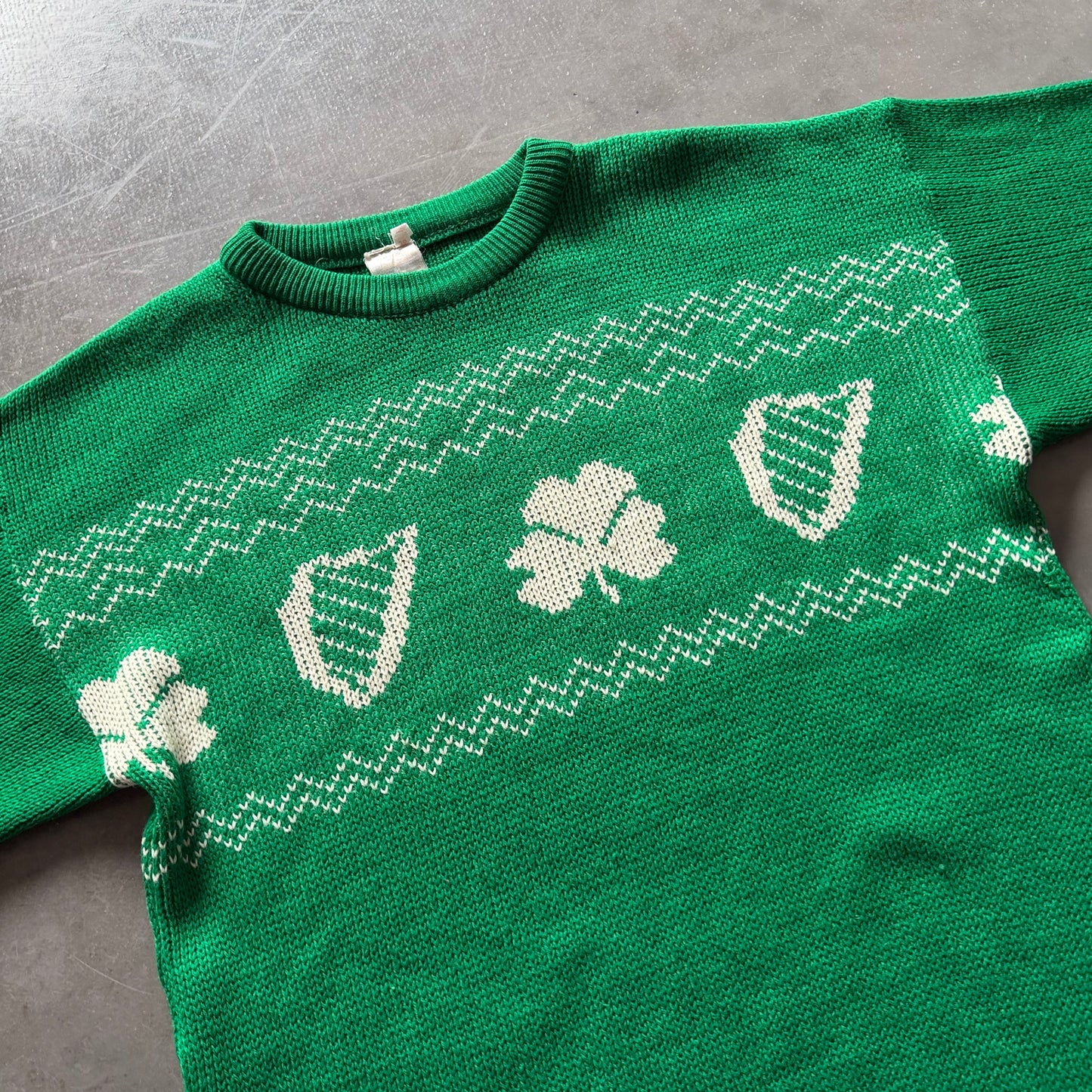 Vintage Shamrock & Harp Sweater Size Small