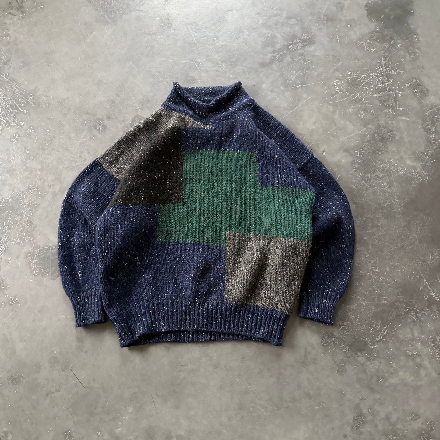 Hand Knitted Irish Wool Geansaí Size L