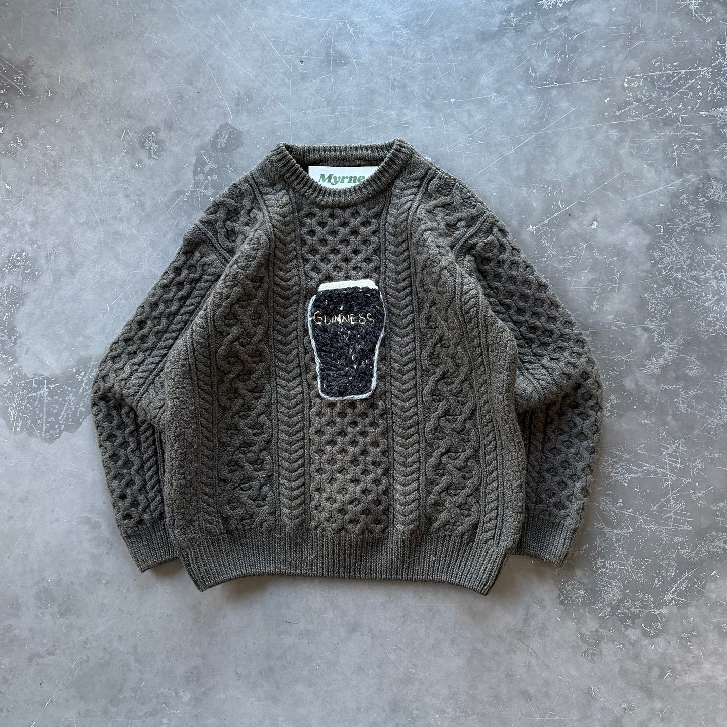 (21) Guinness Pint Geansaí Size XS