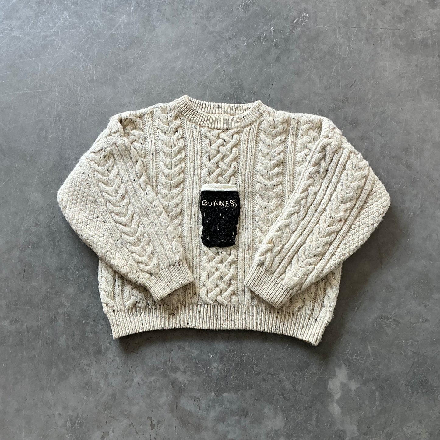 (8)Guinness Pint Geansaí Size XS/S