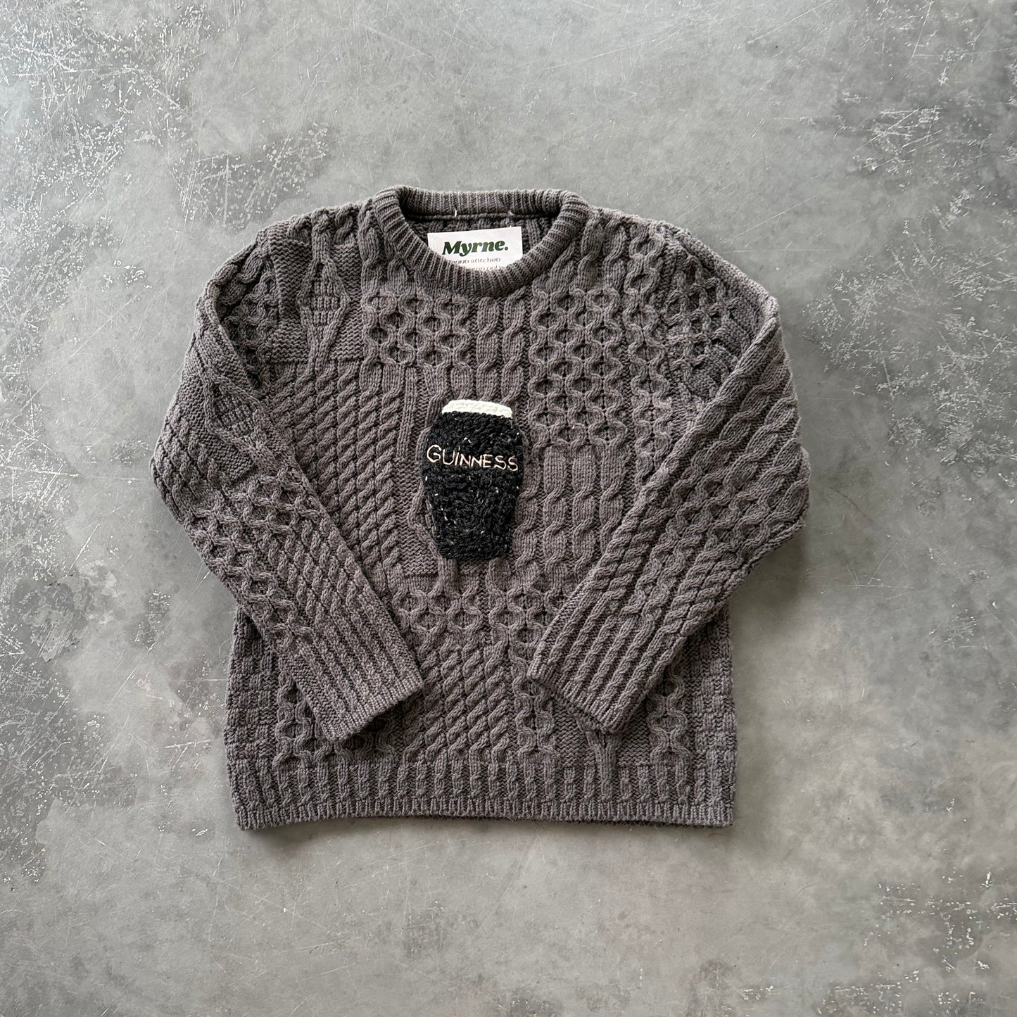 (1) Guinness Pint Geansaí Size Small WMNS