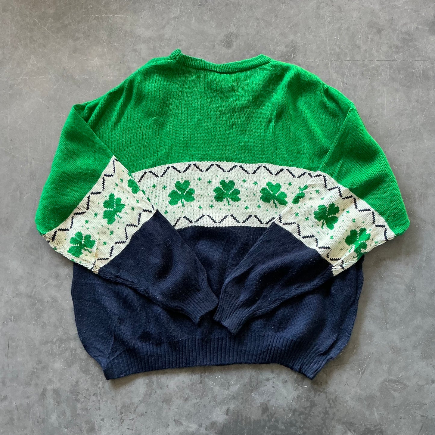 Vintage Shamrock Knit Size XL