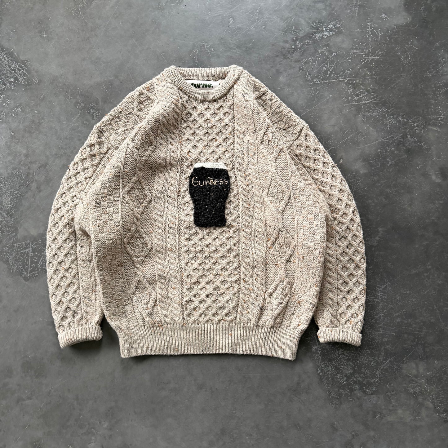 2. Embroidered Pint Geansaí Size XL