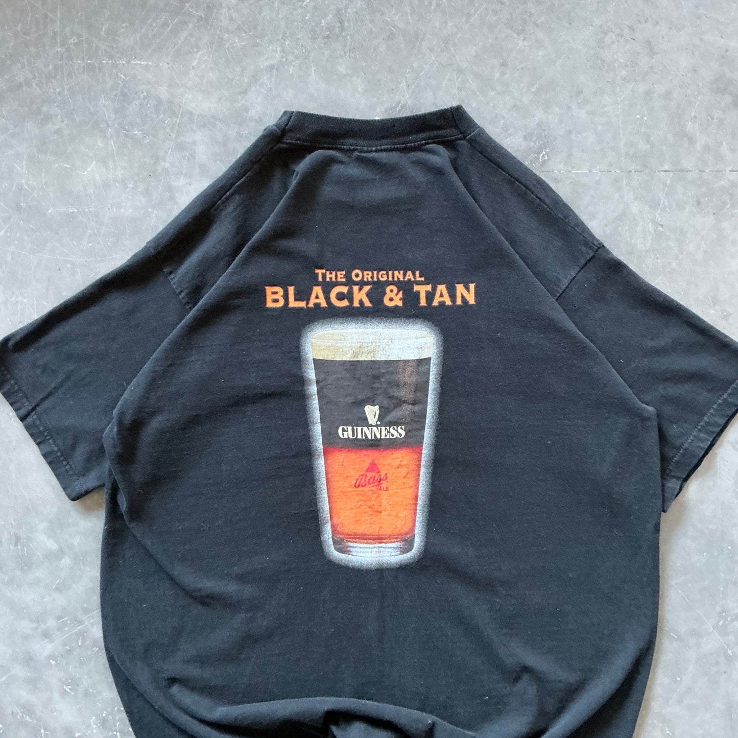 90's Black & Tan Tee Size XL