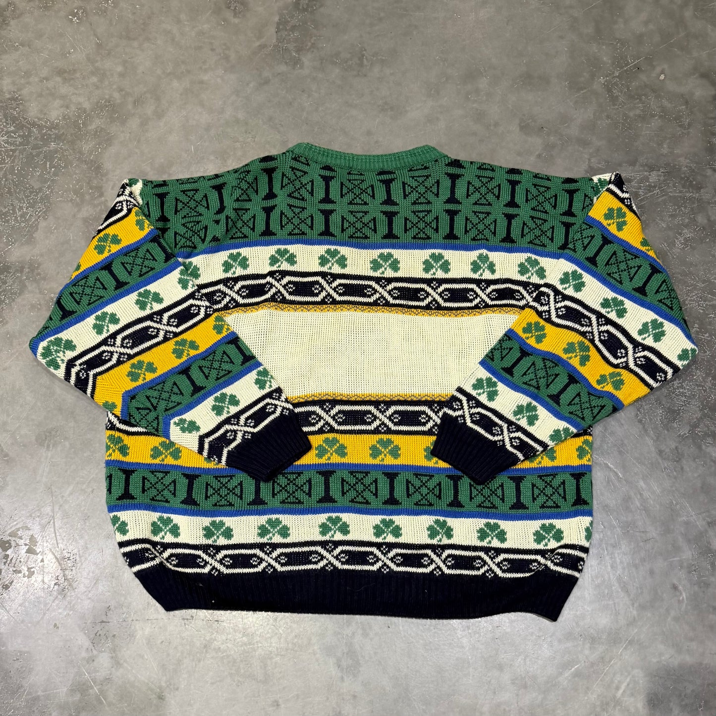 Vintage Shamrock Sweater Size XL