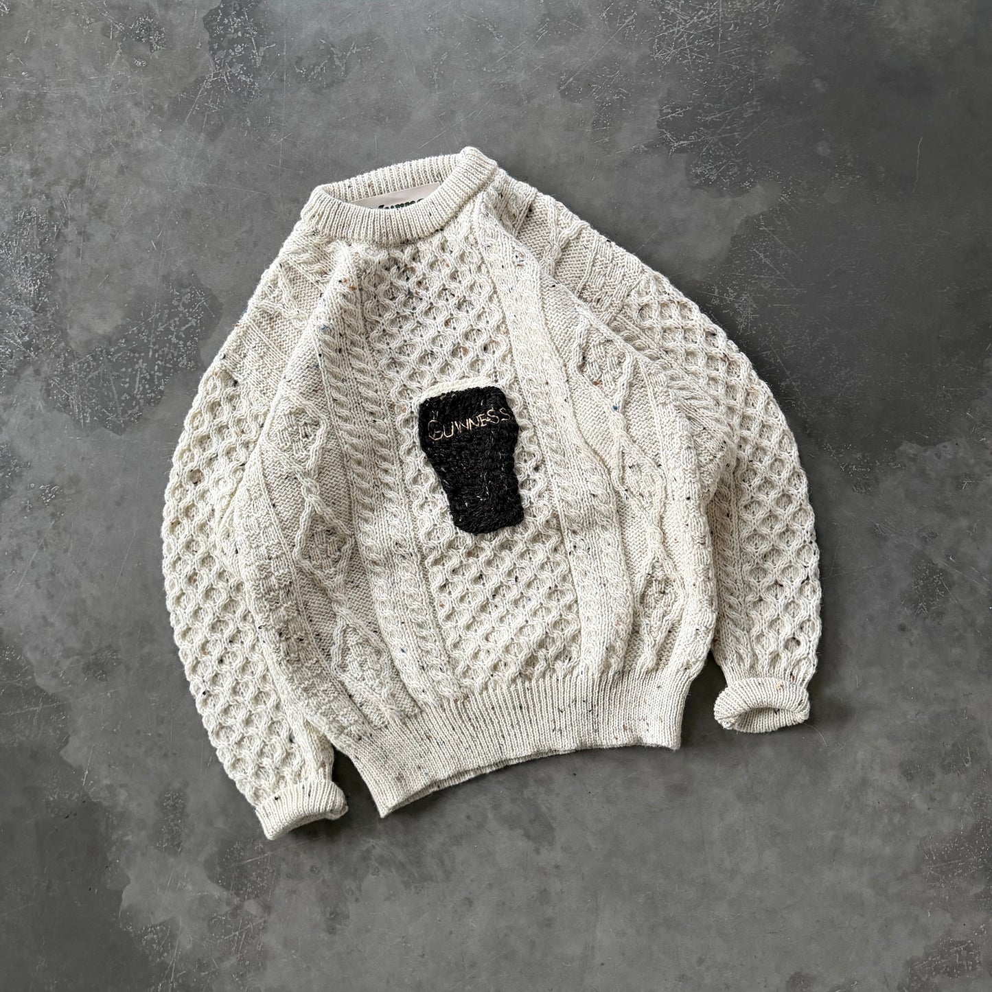 6. Embroidered Pint Geansaí Size Small