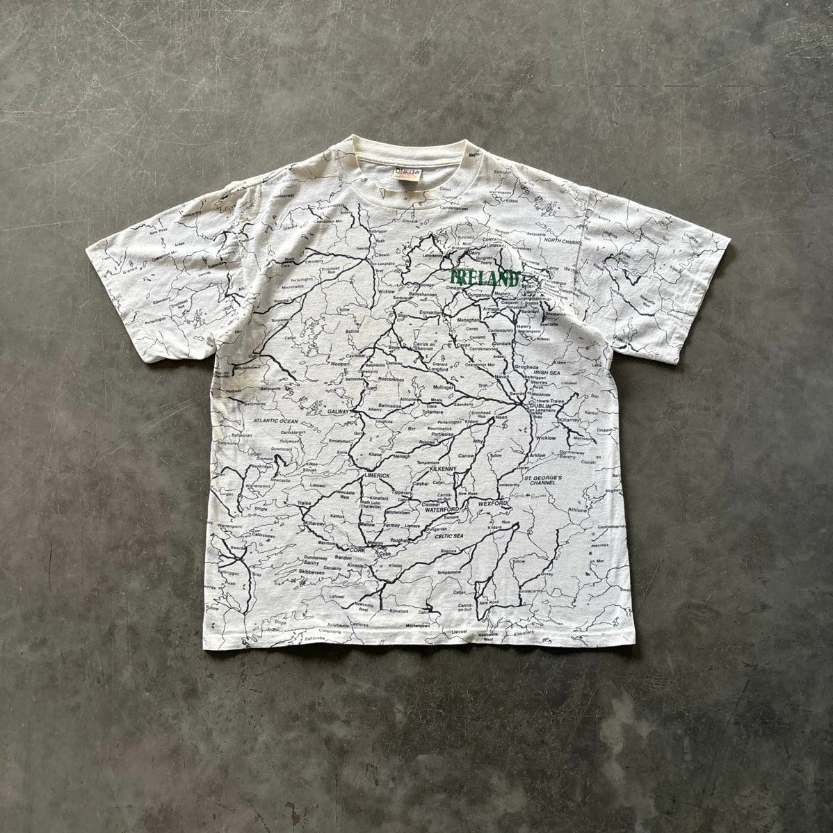 Rare Vintage Ireland Map Tee Boxy Large