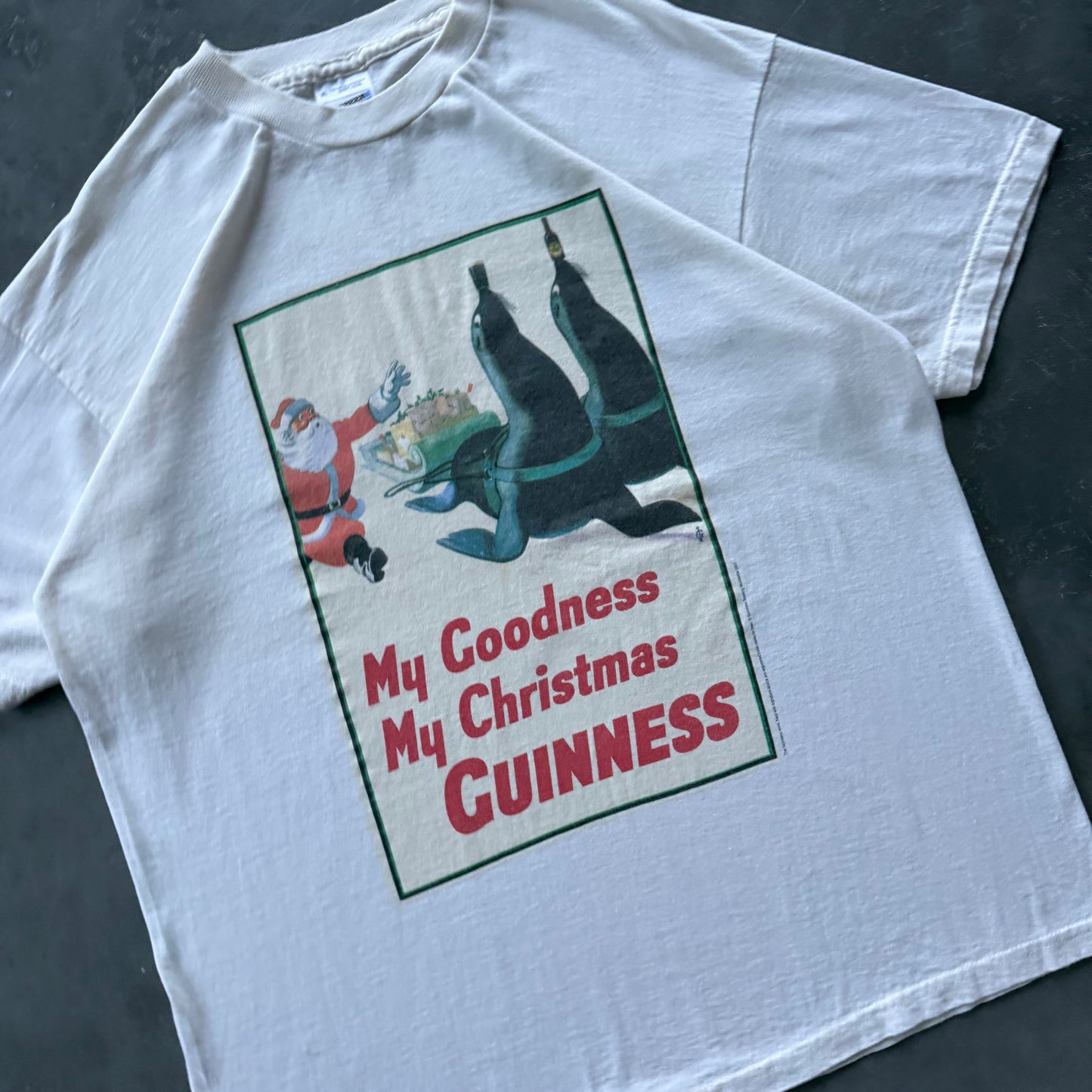 Rare 1997 Guinness Christmas Tee Size XL