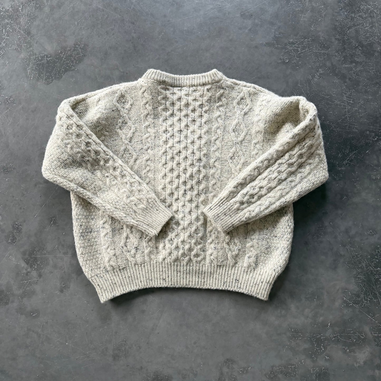 (12) Guinness Pint Geansaí Boxy XS