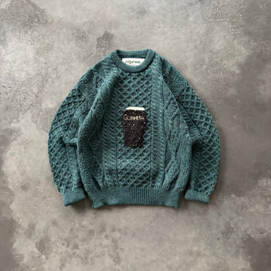 21. Embroidered Pint Geansaí Size Medium