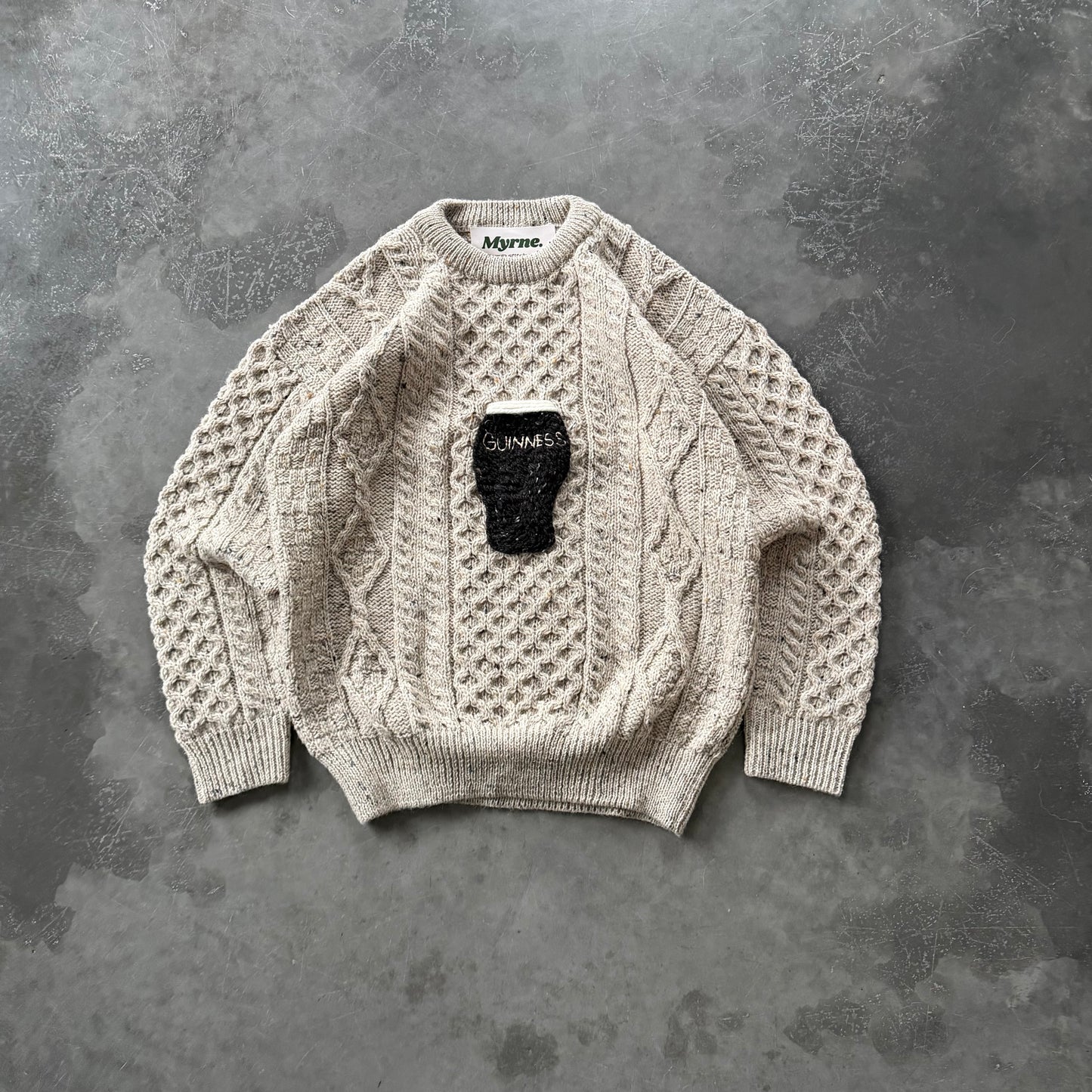 14. Embroidered Pint Geansaí Size Medium