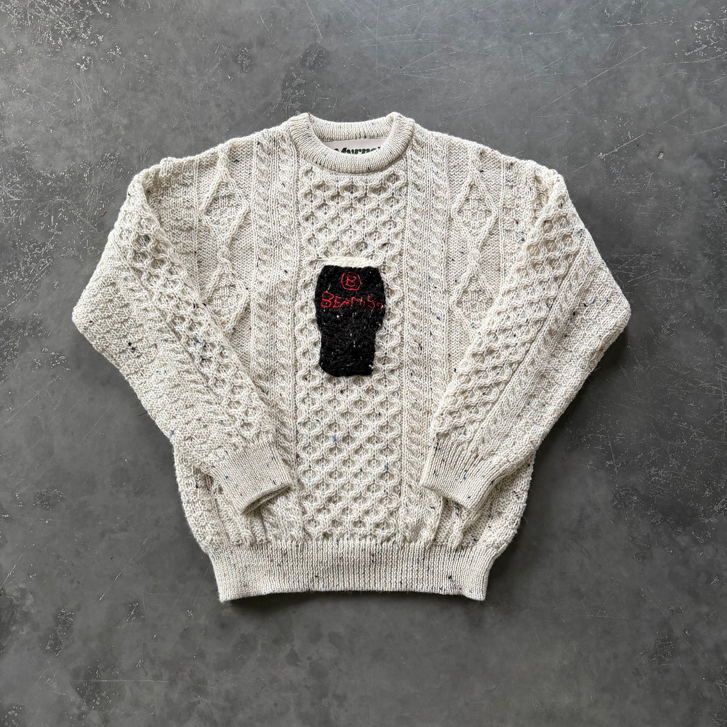 (14) Beamish Pint Geansaí Size Medium