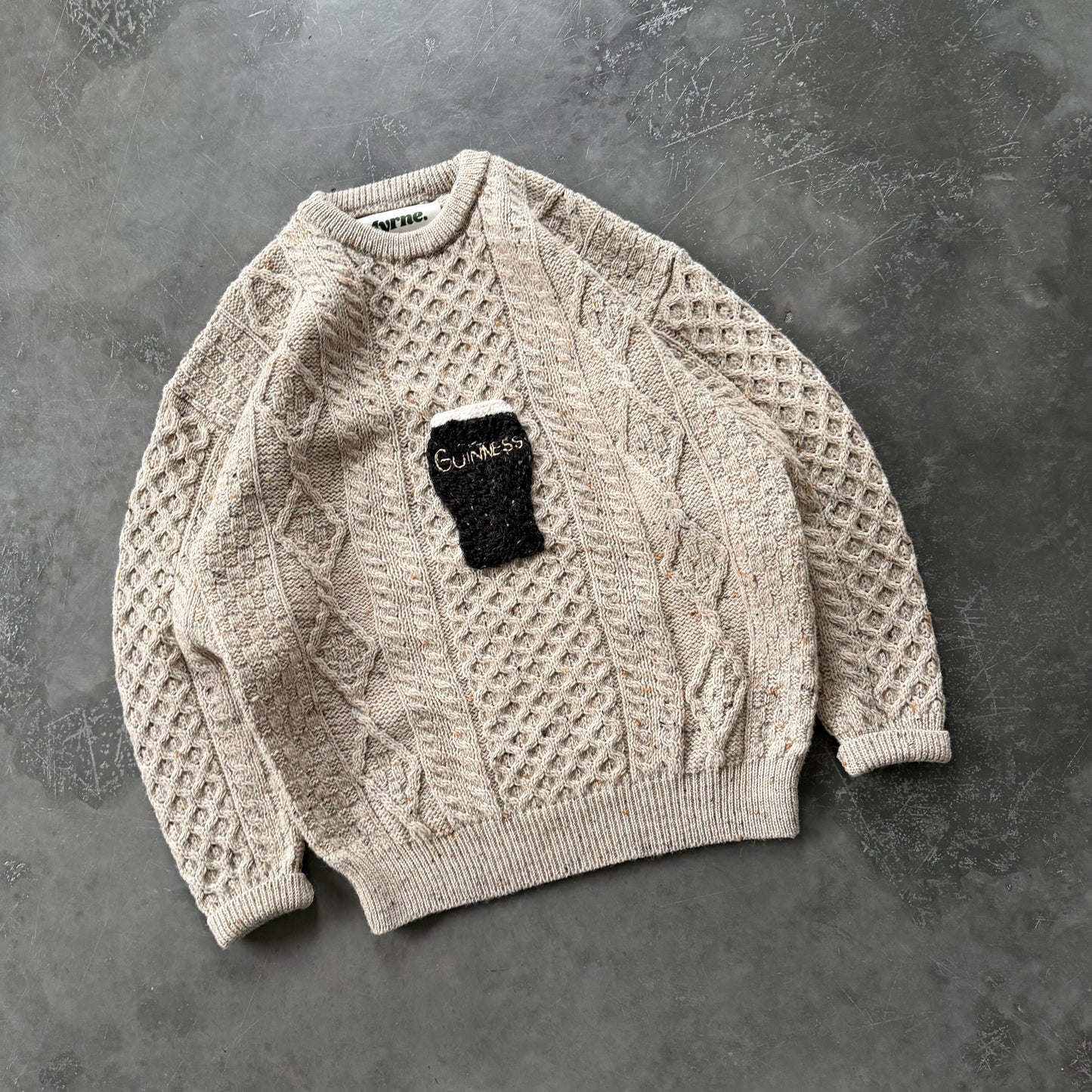 2. Embroidered Pint Geansaí Size XL