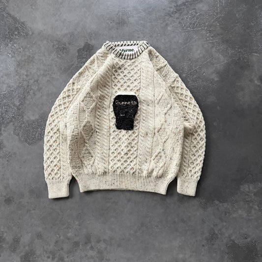 23. Embroidered Pint Geansaí Size S/M