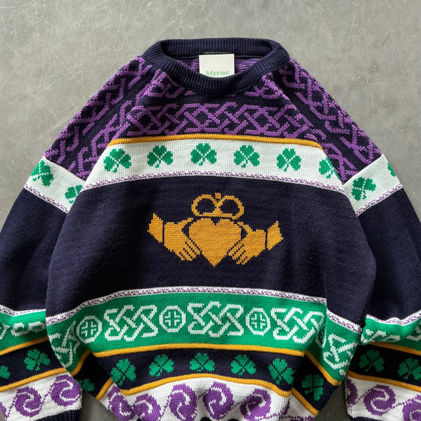 80's Vintage Claddagh Sweater Size M