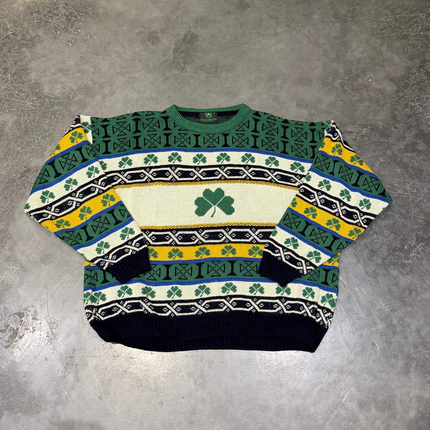 Vintage Shamrock Sweater Size XL