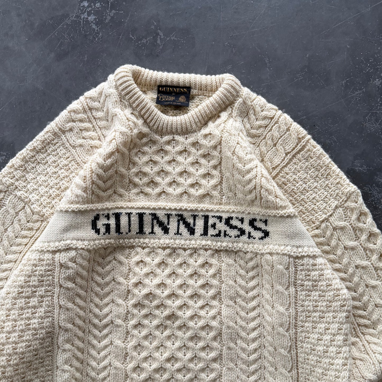 1980's Rare Guinness Carraig Donn Geansaí Size L