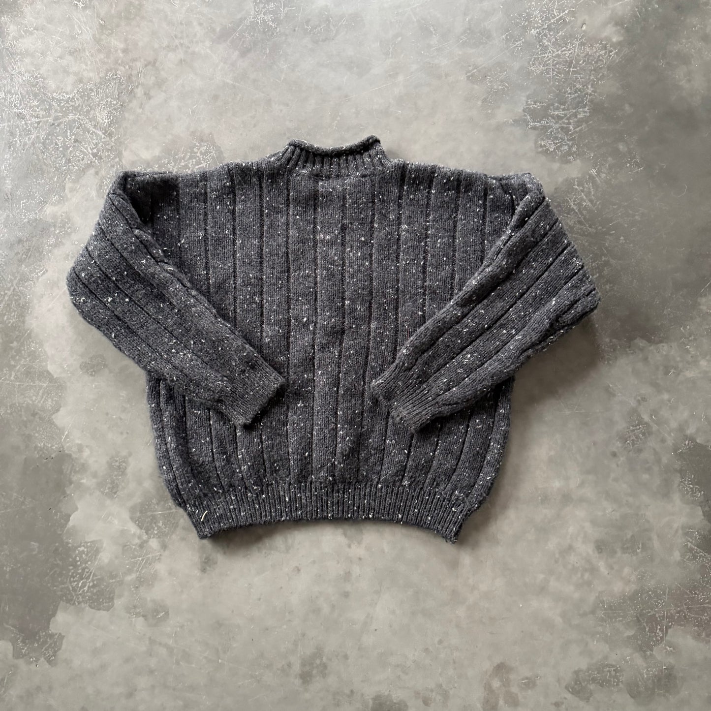 10. Embroidered Pint Geansaí Size Boxy S/M