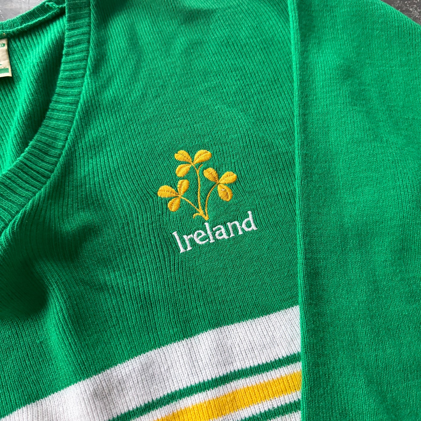 80's Vintage Ireland V-Neck Sweater Size XL