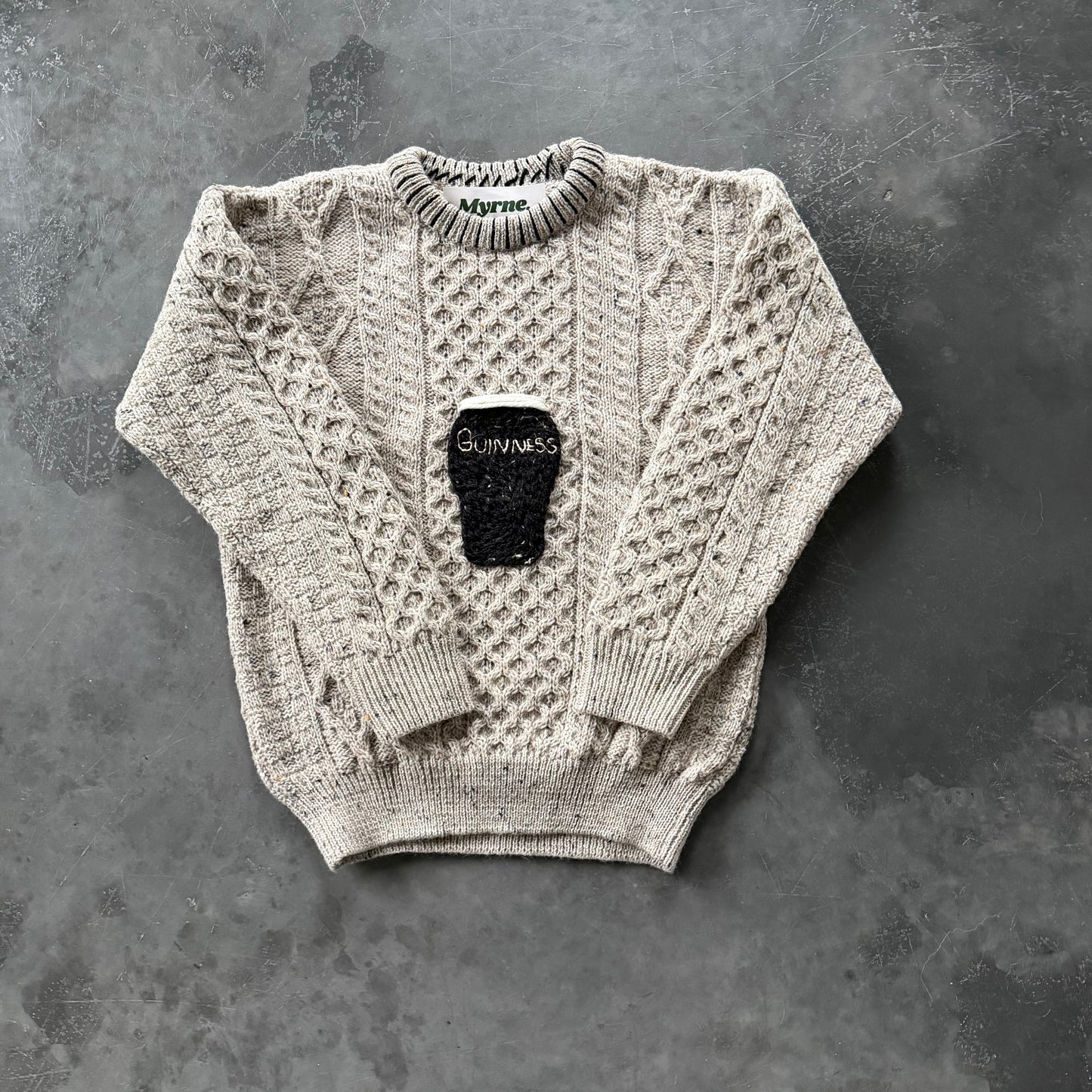 17. Embroidered Pint Geansaí Size Small