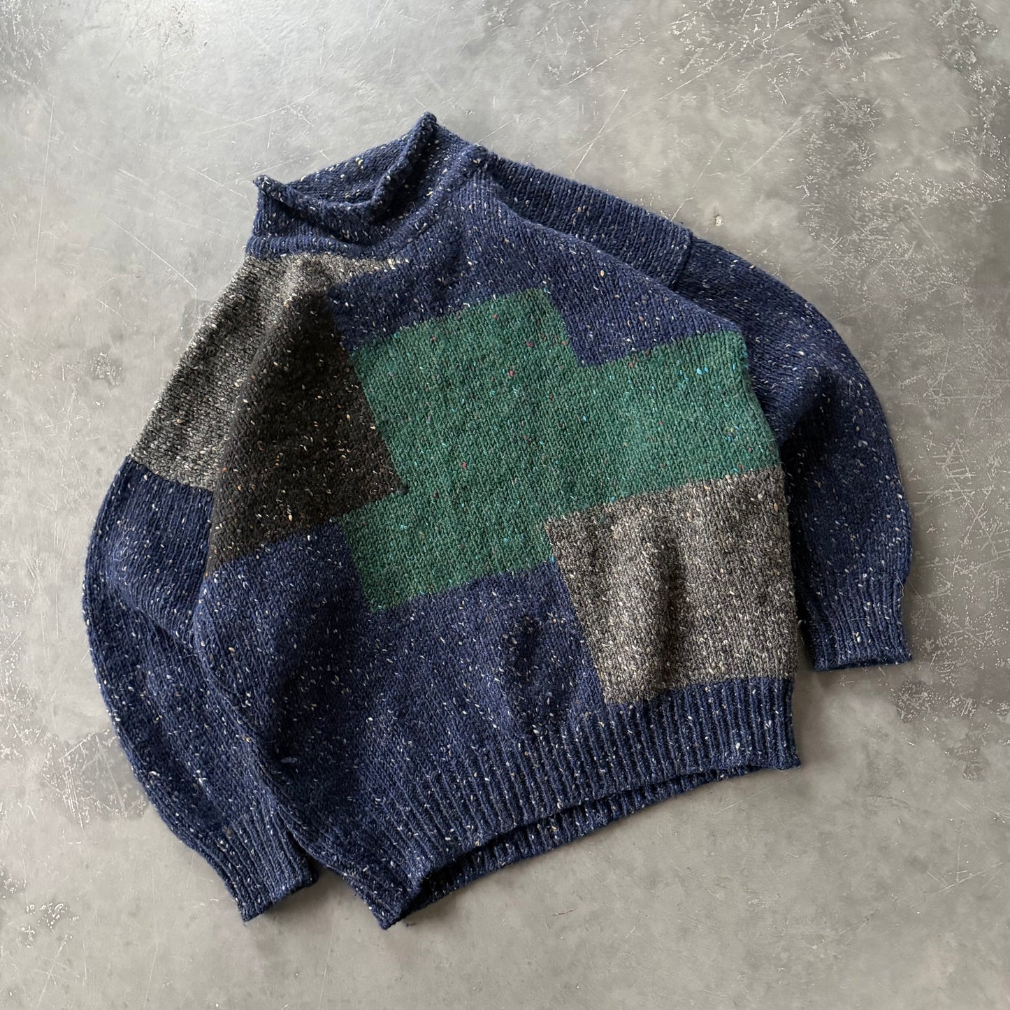 Hand Knitted Irish Wool Geansaí Size L