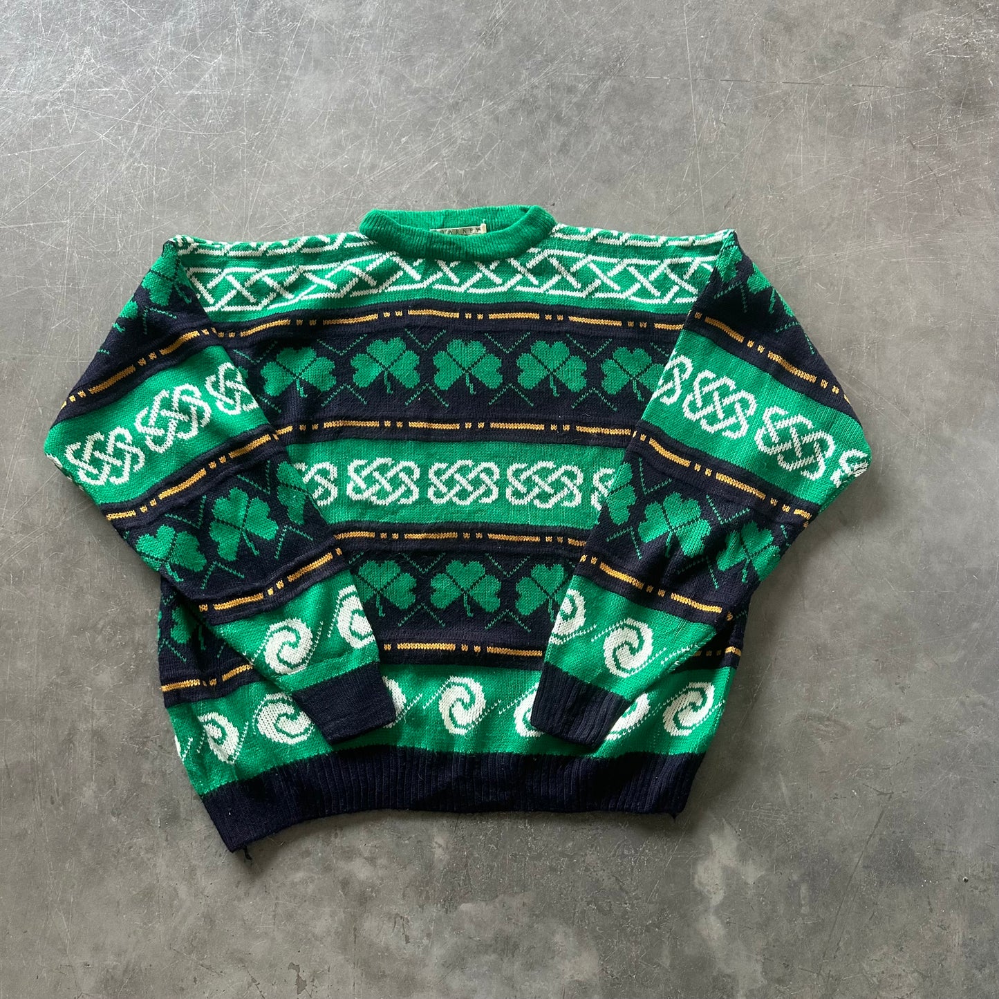 80's Vintage Shamrock Sweater Size XL