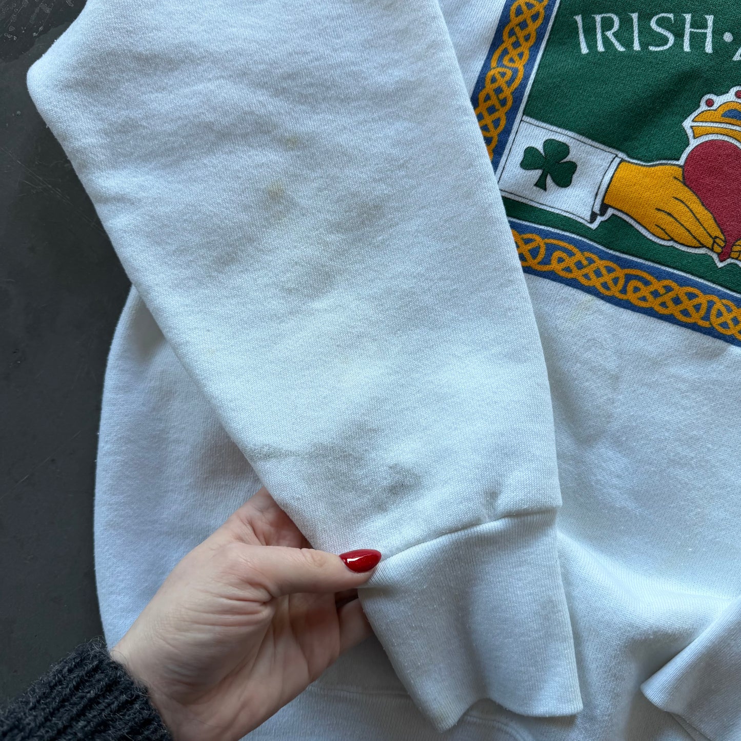 90's Irish American Sweatshirt Size S/M