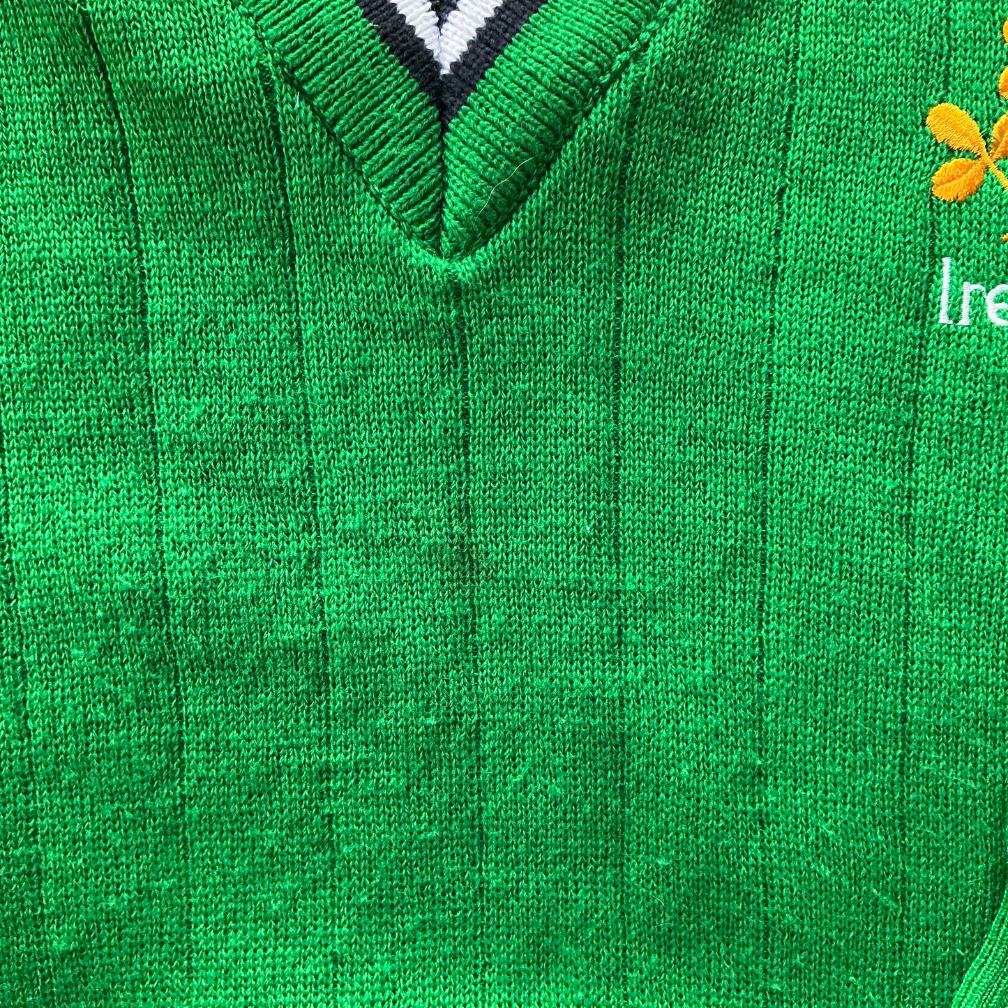 Vintage Ireland V-Neck Knit Size Medium